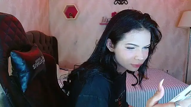 Snapshot of andy_bell_x chatting on October 22, 5:08 am andy bell x online show from October 22, 5:08 am