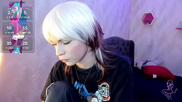 Snapshot of andy_bell_x chatting on November 21, 4:11 am andy bell x online show from November 21, 4:11 am