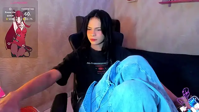 Snapshot of andy_bell_x chatting on December 19, 3:02 am andy bell x online show from December 19, 3:02 am