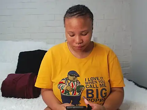 DrippinCaramelCutie online show from February 19, 9:03 pm