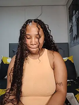 Snapshot of DrippinCaramelCutie chatting on July 11, 8:00 pm DrippinCaramelCutie online show from July 11, 8:00 pm