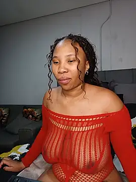 Snapshot of DrippinCaramelCutie chatting on July 18, 9:29 pm DrippinCaramelCutie online show from July 18, 9:29 pm