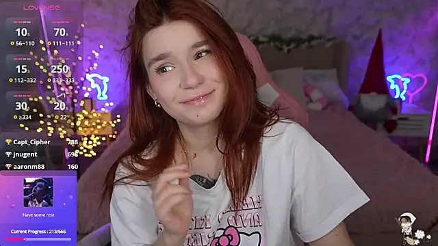 Snapshot of RedShinee chatting on January 13, 2:07 am RedShinee online show from January 13, 2:07 am