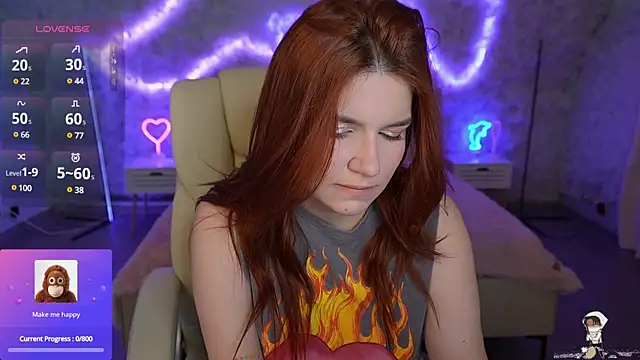 Snapshot of RedShinee chatting on February 28, 10:41 am RedShinee online show from February 28, 10:41 am