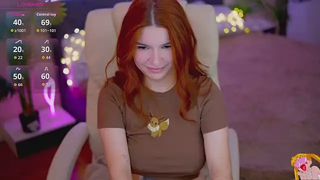 Snapshot of RedShinee chatting on October 12, 6:23 am RedShinee online show from October 12, 6:23 am