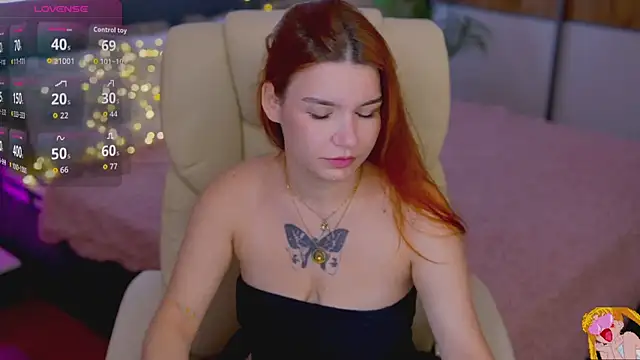 Snapshot of RedShinee chatting on November 5, 7:41 am RedShinee online show from November 5, 7:41 am