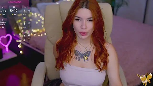 Snapshot of RedShinee chatting on November 6, 8:04 am RedShinee online show from November 6, 8:04 am