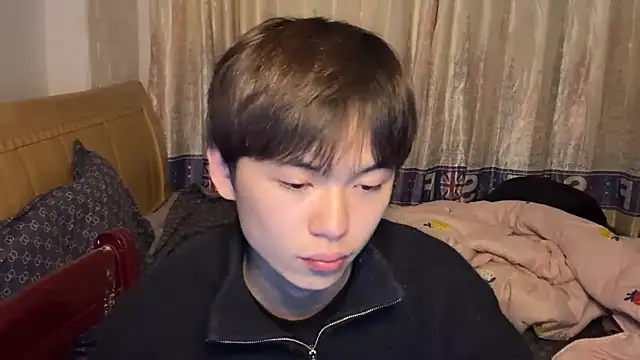 Snapshot of xiaottt1918 chatting on January 7, 11:48 am xiaottt1918 online show from January 7, 11:48 am