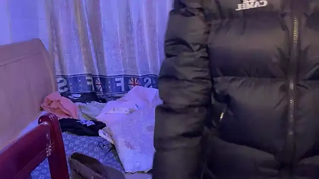 Snapshot of xiaottt1918 chatting on January 8, 2:56 pm xiaottt1918 online show from January 8, 2:56 pm