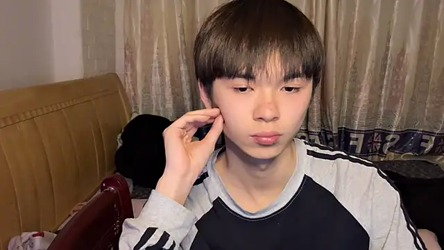 Snapshot of xiaottt1918 chatting on January 11, 12:40 pm xiaottt1918 online show from January 11, 12:40 pm