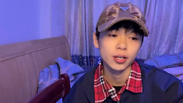 Snapshot of xiaottt1918 chatting on January 12, 5:11 pm xiaottt1918 online show from January 12, 5:11 pm