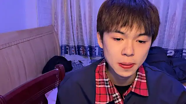 Snapshot of xiaottt1918 chatting on January 16, 3:35 pm xiaottt1918 online show from January 16, 3:35 pm