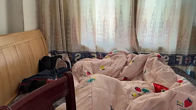 Snapshot of xiaottt1918 chatting on January 18, 5:10 am xiaottt1918 online show from January 18, 5:10 am