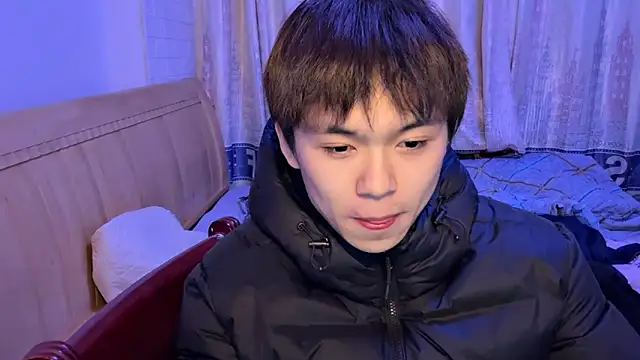 Snapshot of xiaottt1918 chatting on January 20, 5:59 pm xiaottt1918 online show from January 20, 5:59 pm