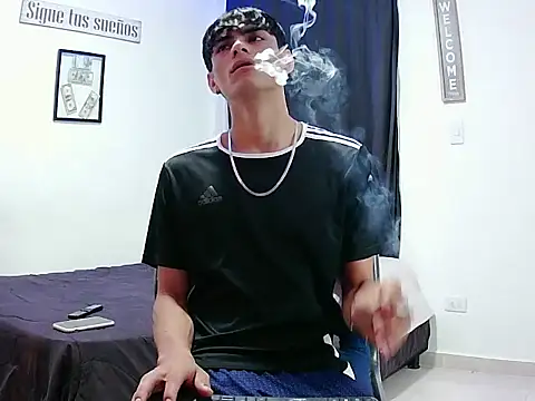 harrytomson 1 online show from December 14, 10:31 am