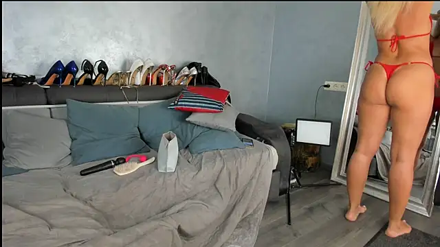 Snapshot of SEXDream777 chatting on June 22, 3:20 pm SEXDream777 online show from June 22, 3:20 pm