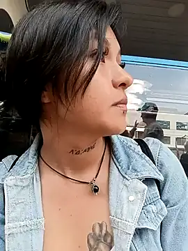 Snapshot of Nalaa_Sc chatting on December 3, 2:05 pm Nalaa Sc online show from December 3, 2:05 pm