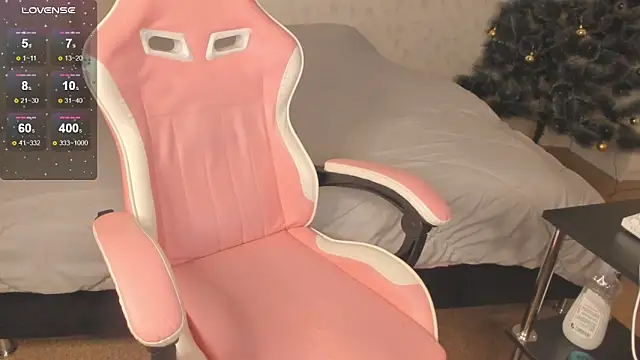 Snapshot of Spliti_moon chatting on January 4, 6:09 pm Spliti moon online show from January 4, 6:09 pm