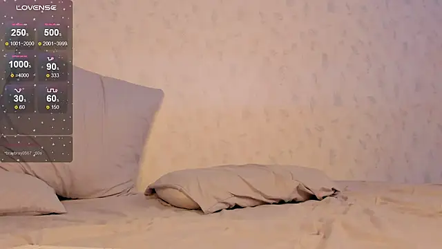 Snapshot of Spliti_moon chatting on March 15, 6:43 pm Spliti moon online show from March 15, 6:43 pm