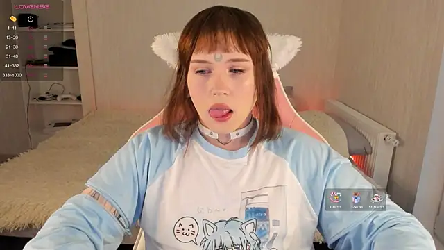 Snapshot of Spliti_moon chatting on October 11, 12:15 pm Spliti moon online show from October 11, 12:15 pm