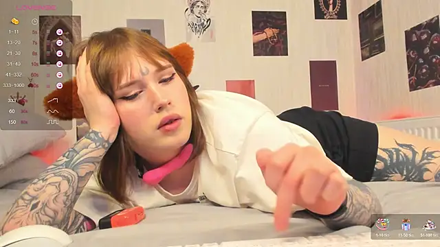 Snapshot of Spliti_moon chatting on November 21, 12:59 pm Spliti moon online show from November 21, 12:59 pm