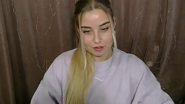 KristyHoney online show from December 18, 9:47 am