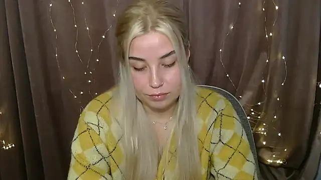 KristyHoney online show from December 20, 10:05 am