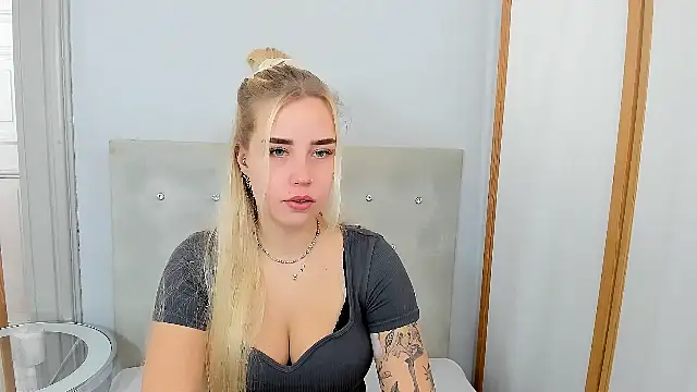 KristyHoney online show from March 10, 6:27 am