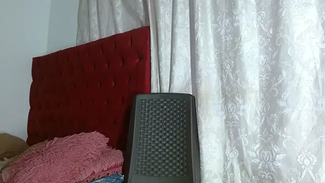 Snapshot of cristinamontiel chatting on October 25, 2:24 pm cristinamontiel online show from October 25, 2:24 pm