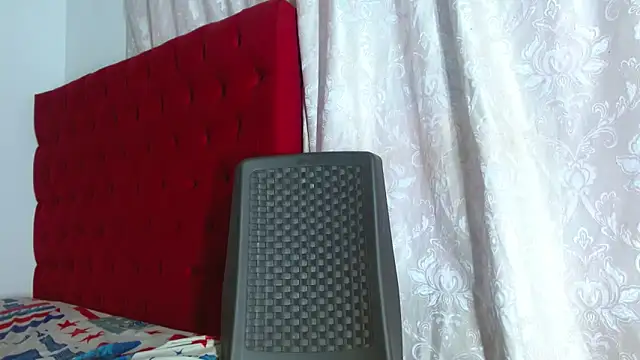 Snapshot of cristinamontiel chatting on November 13, 3:55 pm cristinamontiel online show from November 13, 3:55 pm