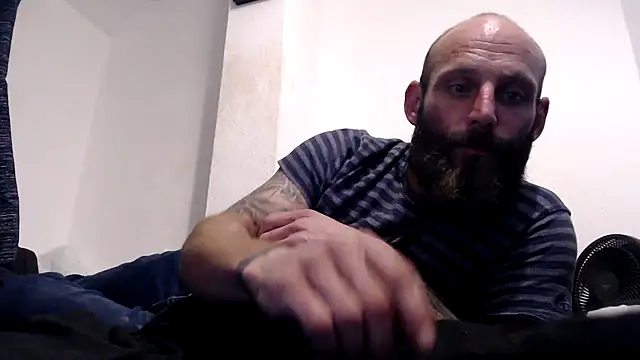 Snapshot of AnodicDemotic chatting on October 9, 9:24 pm AnodicDemotic online show from October 9, 9:24 pm