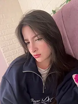 Snapshot of annaharper- chatting on January 10, 10:25 pm annaharper- online show from January 10, 10:25 pm