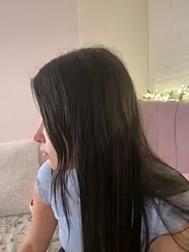 Snapshot of annaharper- chatting on September 19, 2:57 am annaharper- online show from September 19, 2:57 am