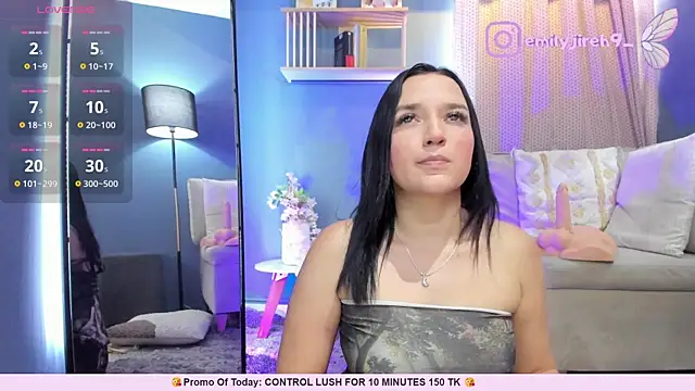  EmilyJireh  online show from July 1, 7:46 pm