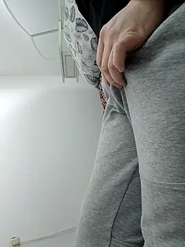 Snapshot of 0777edi chatting on November 12, 9:42 am 0777edi online show from November 12, 9:42 am