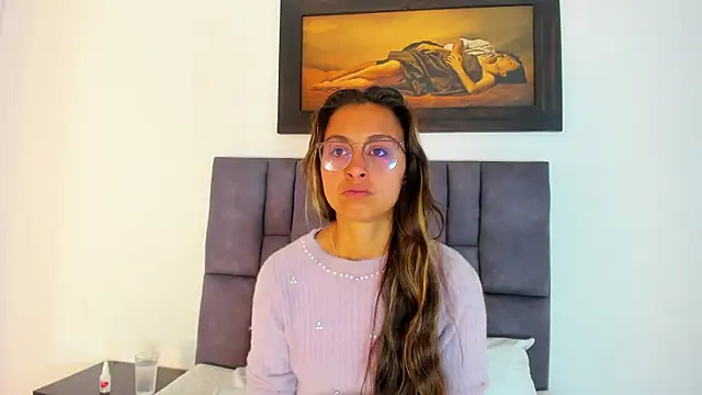 Snapshot of tatiana_valencia chatting on May 6, 12:32 pm tatiana valencia online show from May 6, 12:32 pm