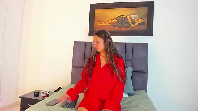 Snapshot of tatiana_valencia chatting on May 30, 2:03 pm tatiana valencia online show from May 30, 2:03 pm
