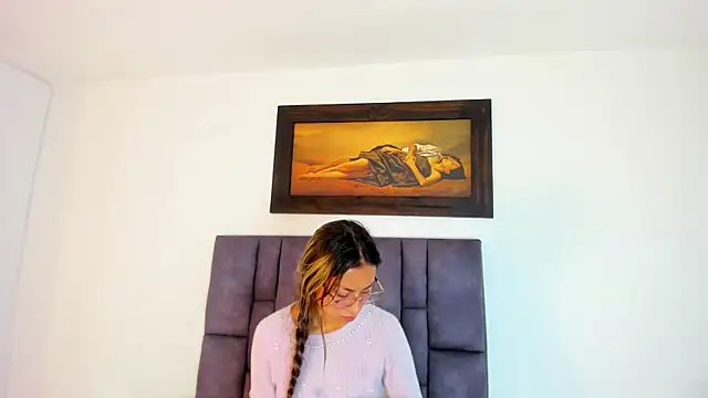 Snapshot of tatiana_valencia chatting on June 7, 12:31 pm tatiana valencia online show from June 7, 12:31 pm