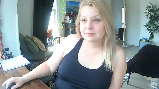 RubyGissing online show from October 18, 7:14 pm