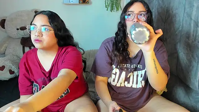 maddie-and-chelsea- online show from January 9, 3:59 pm