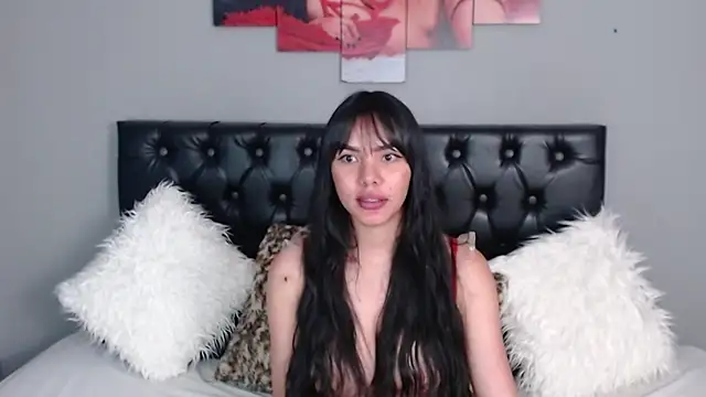 Snapshot of Julietaa_Fox chatting on December 17, 7:29 am Julietaa Fox online show from December 17, 7:29 am