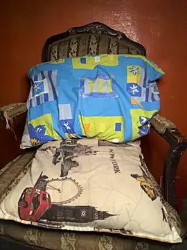 moody1996- online show from November 18, 11:15 pm