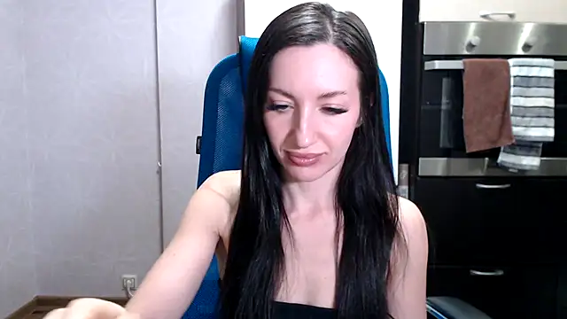 Snapshot of RailyMellow chatting on January 17, 5:41 pm RailyMellow online show from January 17, 5:41 pm