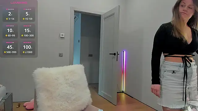 Snapshot of _cometoseeme_ chatting on March 13, 3:18 pm cometoseeme online show from March 13, 3:18 pm