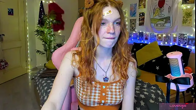 Snapshot of Sunny_Elly chatting on February 10, 10:03 pm Sunny Elly online show from February 10, 10:03 pm