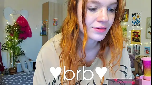 Snapshot of Sunny_Elly chatting on April 19, 6:24 am Sunny Elly online show from April 19, 6:24 am