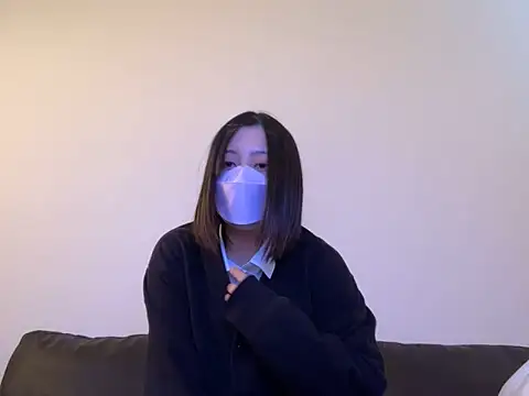 Snapshot of Angels1-2-3-4-5 chatting on January 22, 7:57 am Angels1-2-3-4-5 online show from January 22, 7:57 am