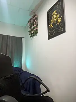 Snapshot of cristofer_988 chatting on June 11, 11:14 pm cristofer 988 online show from June 11, 11:14 pm
