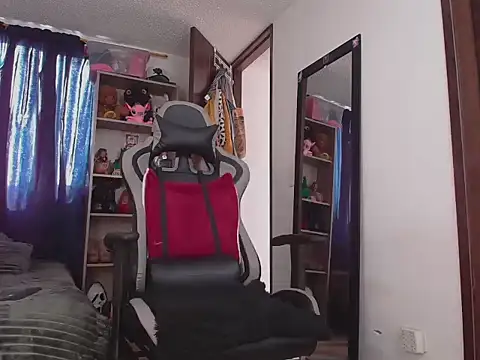 Danna Bella666 online show from December 22, 7:55 pm