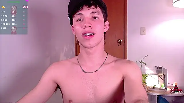 Snapshot of angel_bless19 chatting on December 19, 3:18 am angel bless19 online show from December 19, 3:18 am